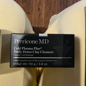 Perricone MD Cold Plasma Plus+ Detox Cleanser - Black and White
